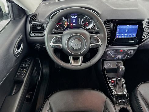 Used 2021 Jeep Compass Latitude image 16