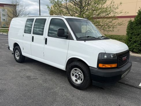 Used 2019 GMC Savana 2500 w/ Driver Convenience Package image 6