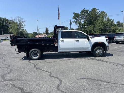 New 2026 GMC Sierra 3500 Pro w/ Convenience Package AWD/4WD image 10