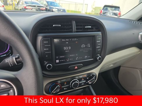 Used 2024 Kia Soul LX w/ Option Group 015 image 26