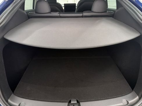 Used 2022 Tesla Model Y Long Range AWD/4WD image 23