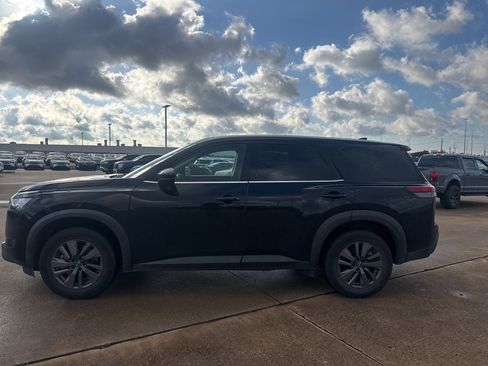 Certified 2022 Nissan Pathfinder S image 4
