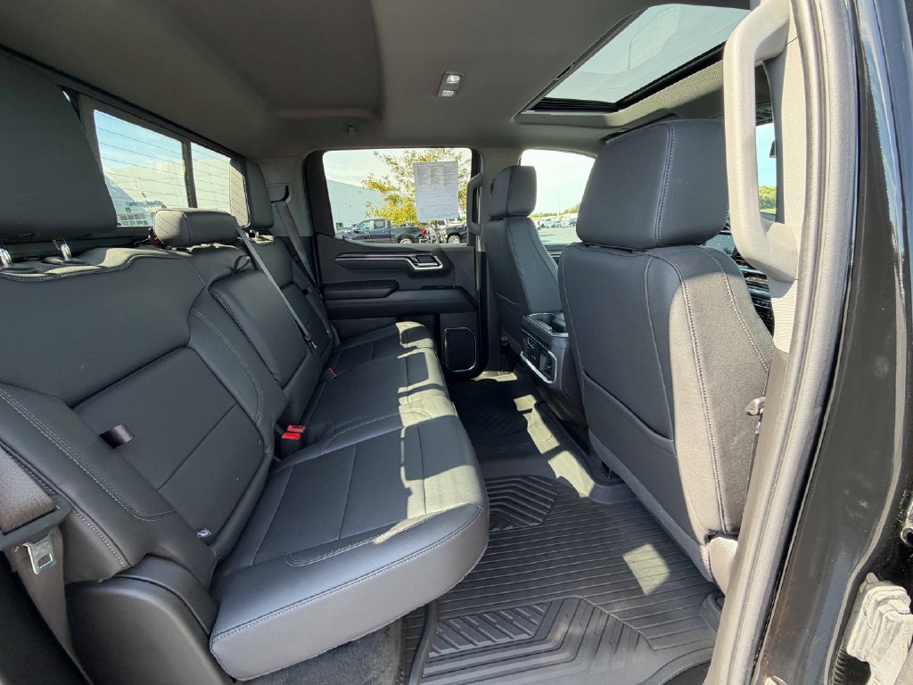 Used 2025 Chevrolet Silverado 1500 LTZ w/ LTZ Premium Package AWD/4WD image 26