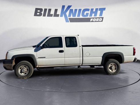 Used 2004 Chevrolet Silverado 2500 W/T image 2