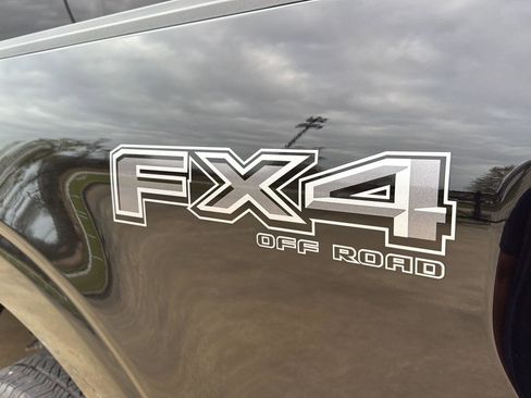 Used 2025 Ford F150 Lariat w/ Equipment Group 502A High image 11