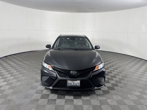 Used 2019 Toyota Camry SE image 9
