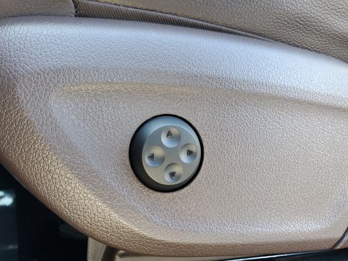 Used 2023 Mercedes-Benz GLS 450 4MATIC image 19