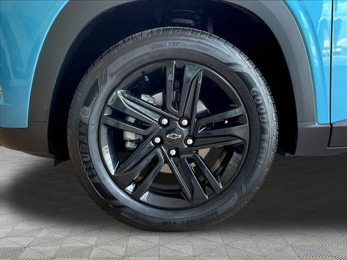 Used 2025 Chevrolet Trax ACTIV FWD image 31