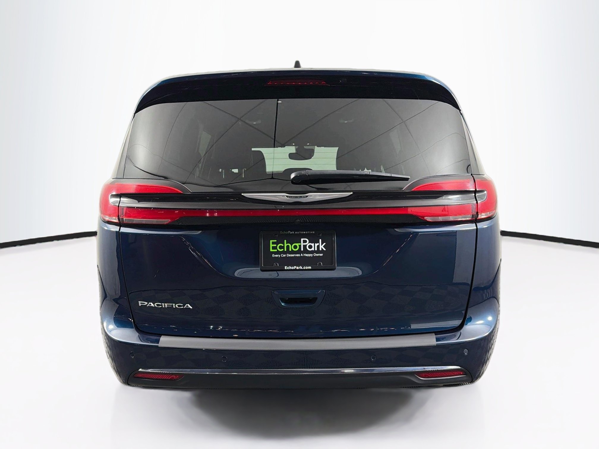Used 2025 Chrysler Pacifica Select FWD image 7