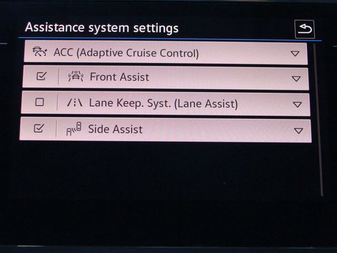 Used 2023 Volkswagen Tiguan SE image 21