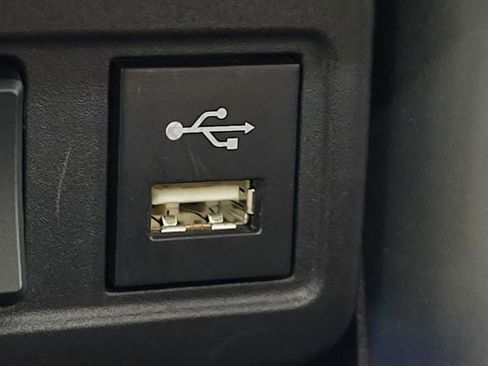 Used 2022 Toyota Corolla Cross XLE image 30