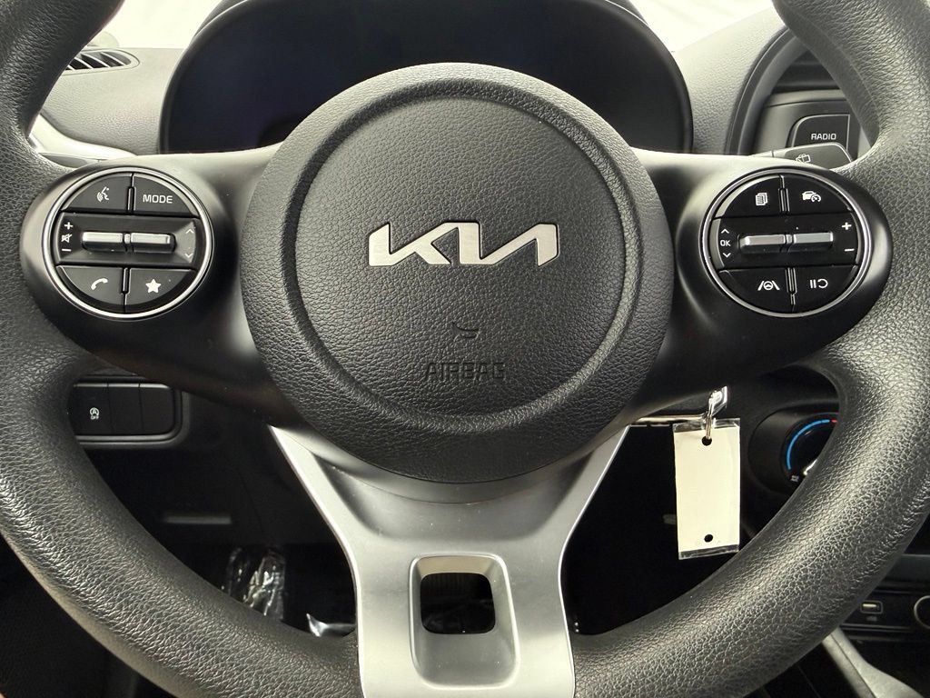 Used 2023 Kia Soul LX w/ LX Technology Package FWD image 37