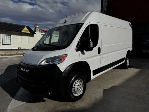 Used 2024 RAM ProMaster 2500 w/ Convenience Group FWD image 6