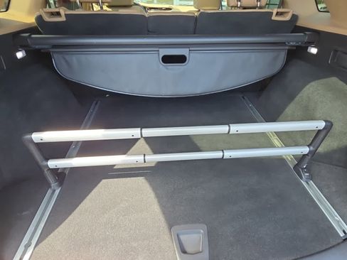 Used 2017 Cadillac XT5 Platinum AWD/4WD image 12