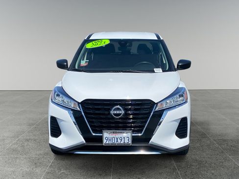 Used 2023 Nissan Kicks S FWD image 8