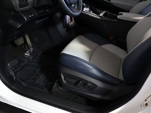 Used 2023 Subaru Solterra AWD image 26