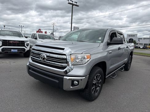 Used 2017 Toyota Tundra SR5 w/ TRD Off Road Package AWD/4WD image 1