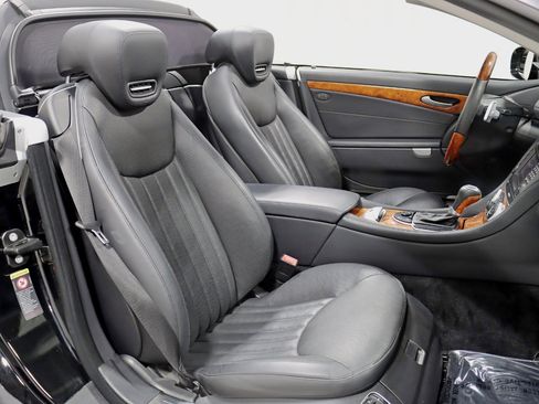Used 2009 Mercedes-Benz SL 550 image 26