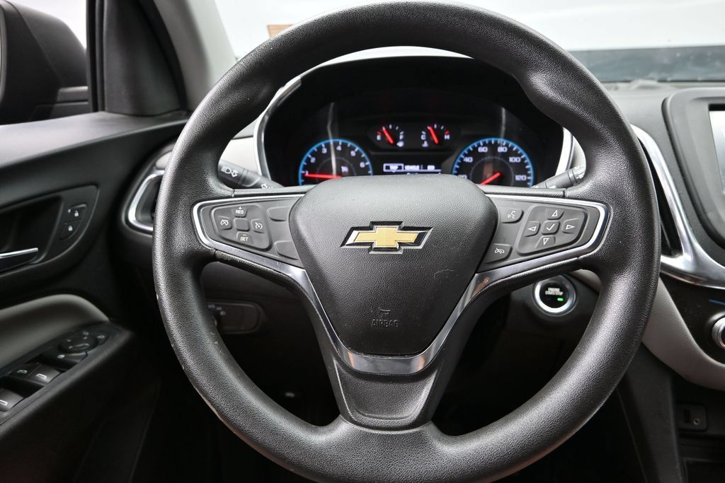 Used 2018 Chevrolet Equinox LS FWD image 24