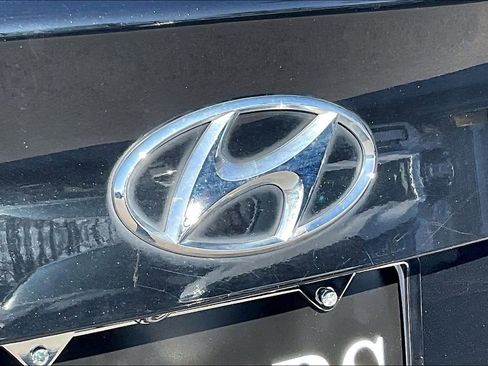 Used 2018 Hyundai Elantra Value Edition image 40