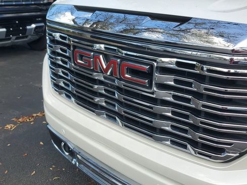 Certified 2023 GMC Sierra 1500 Denali w/ Denali Reserve Package image 9