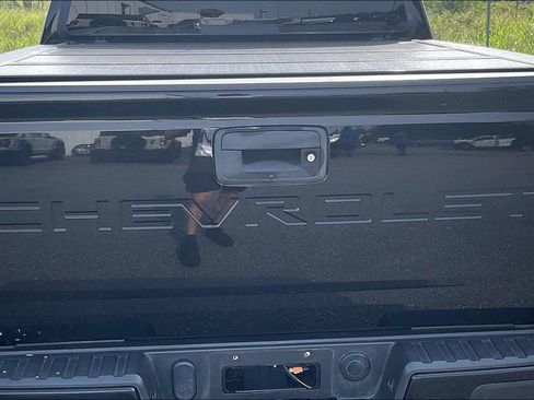 Used 2021 Chevrolet Colorado Z71 w/ Safety Package RWD image 8