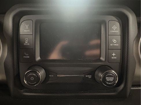 Used 2018 Jeep Wrangler Unlimited Sport image 23