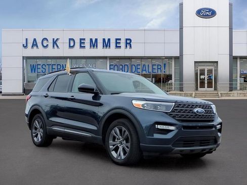 Certified 2024 Ford Explorer XLT w/ Equipment Group 202A AWD/4WD image 1