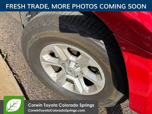 Used 2023 Toyota 4Runner SR5 Premium w/ SR5 Premium Package AWD/4WD image 8