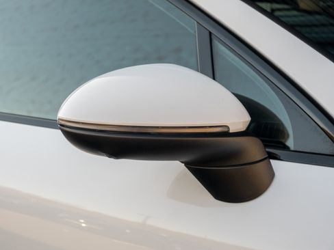 Certified 2023 Porsche Cayenne Coupe image 36