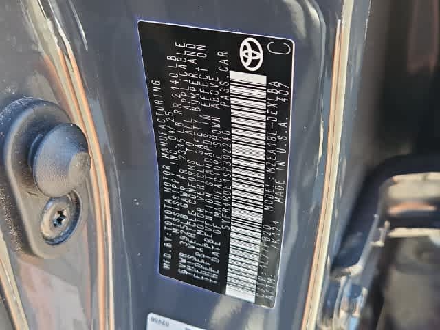 Used 2025 Toyota Corolla LE FWD image 29