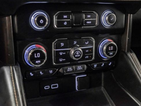 Used 2021 GMC Yukon AT4 w/ Rear Media and Nav Package AWD/4WD image 25