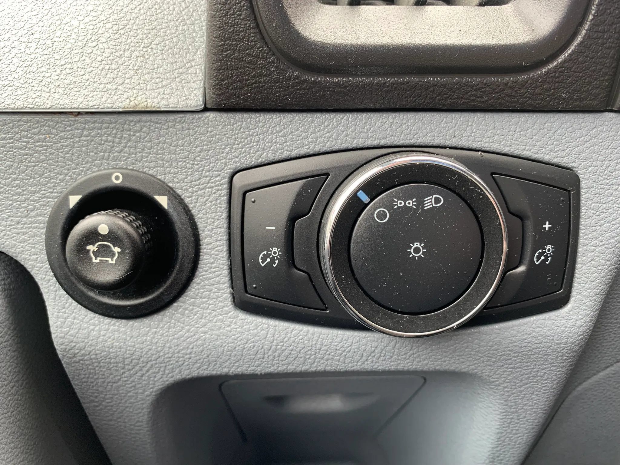 Used 2018 Ford Transit 350 XL RWD image 19