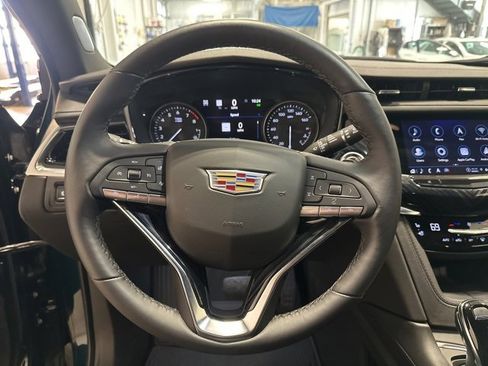 Used 2025 Cadillac XT6 Premium Luxury w/ Technology Package image 19