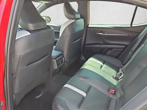 Used 2025 Toyota Camry SE image 16