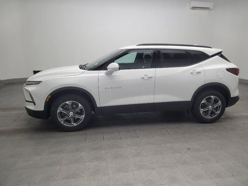 Used 2024 Chevrolet Blazer LT w/ Convenience Package FWD image 2