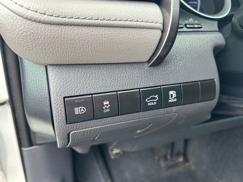 Used 2023 Toyota Camry LE image 20