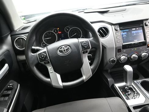 Used 2016 Toyota Tundra SR5 w/ SR5 Upgrade Package AWD/4WD image 29