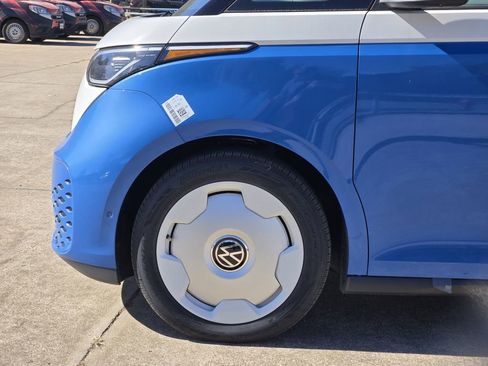 New 2025 Volkswagen ID. Buzz 1st Edition image 5