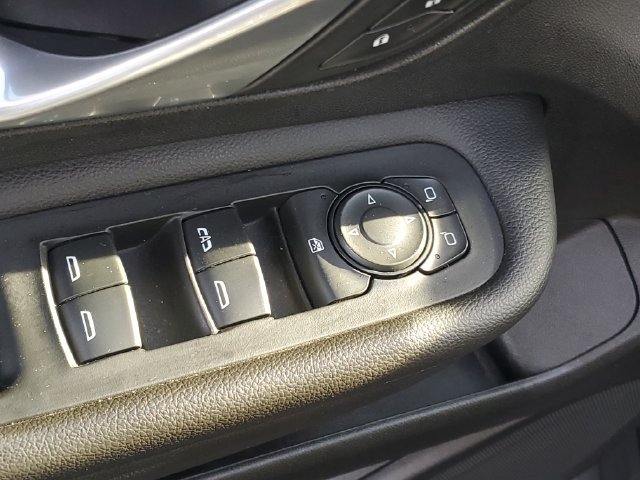 Used 2022 GMC Terrain SLE w/ Driver Convenience Package FWD image 15