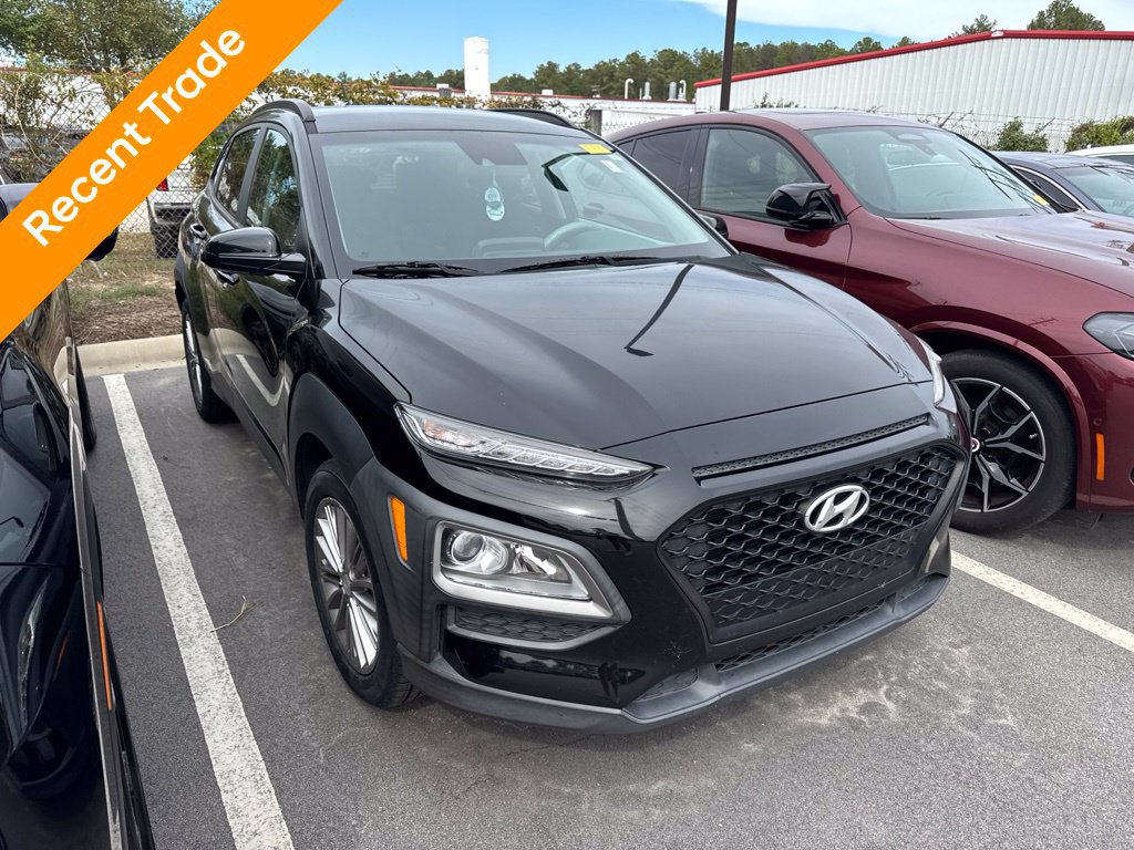 Used 2021 Hyundai Kona SEL FWD image 2
