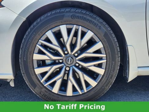 Certified 2024 Nissan Altima 2.5 SV w/ SV Premium Package FWD image 8