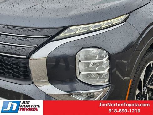Used 2024 Mitsubishi Outlander SE image 10