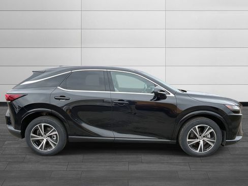 Used 2023 Lexus RX 350 Premium image 2