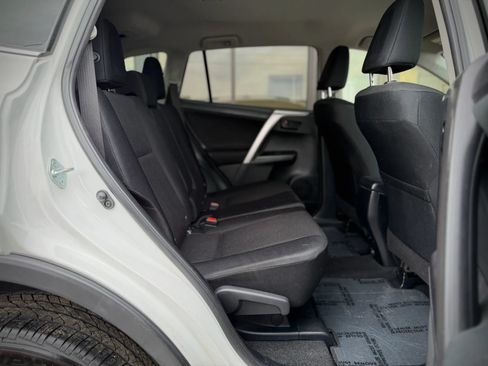 Used 2016 Toyota RAV4 LE FWD image 14
