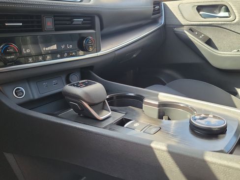 Certified 2023 Nissan Rogue SV AWD/4WD image 26