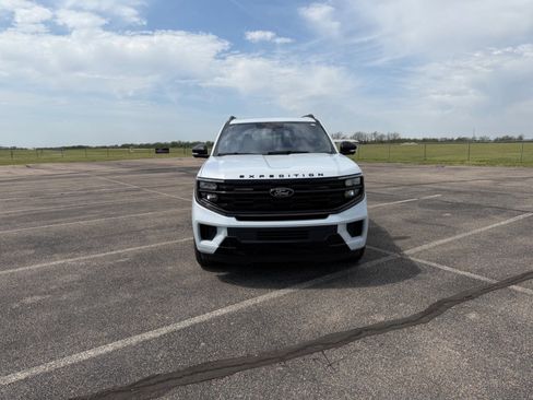 Certified 2025 Ford Expedition Max Platinum w/ Stealth Performance Package AWD/4WD image 13