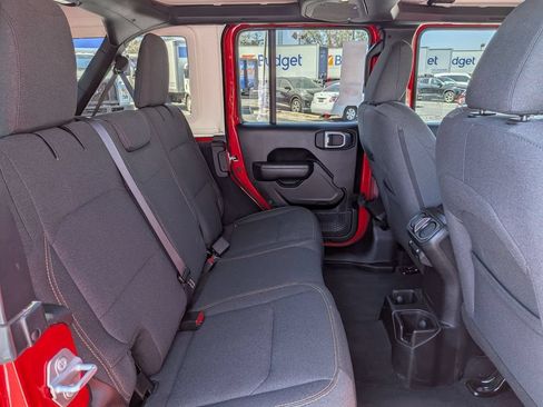 Used 2025 Jeep Wrangler Unlimited Sport AWD/4WD image 31