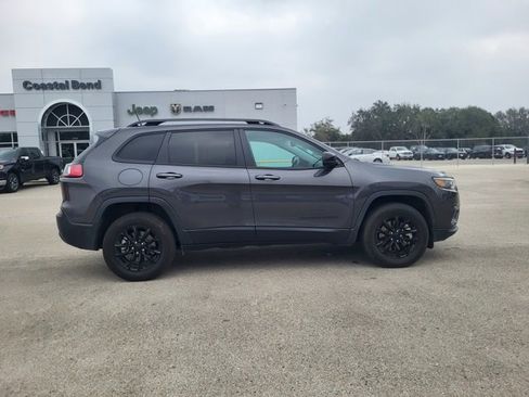 Used 2023 Jeep Cherokee Altitude Lux image 6