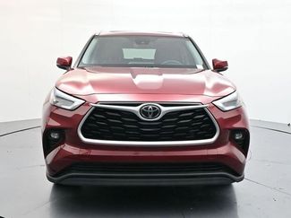 Used 2023 Toyota Highlander XLE video 2